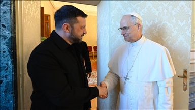 Zelensky rencontre le pape Léon et encourage les efforts du Vatican en faveur de la paix