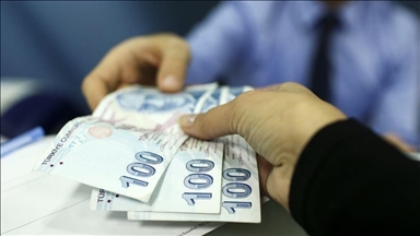 Sosyal yardım programlarının aylık ödemeleri artırıldı