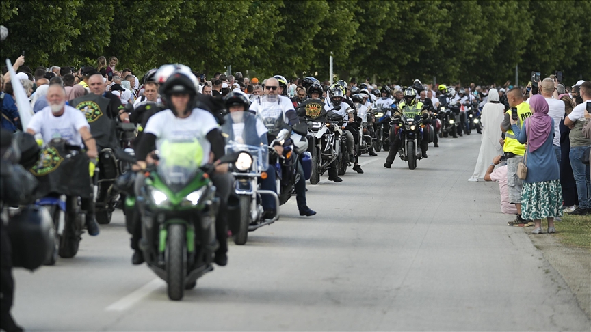 Godišnjica genocida u Srebrenici: Stotine motociklista, maratonci i biciklisti stigli u Potočare