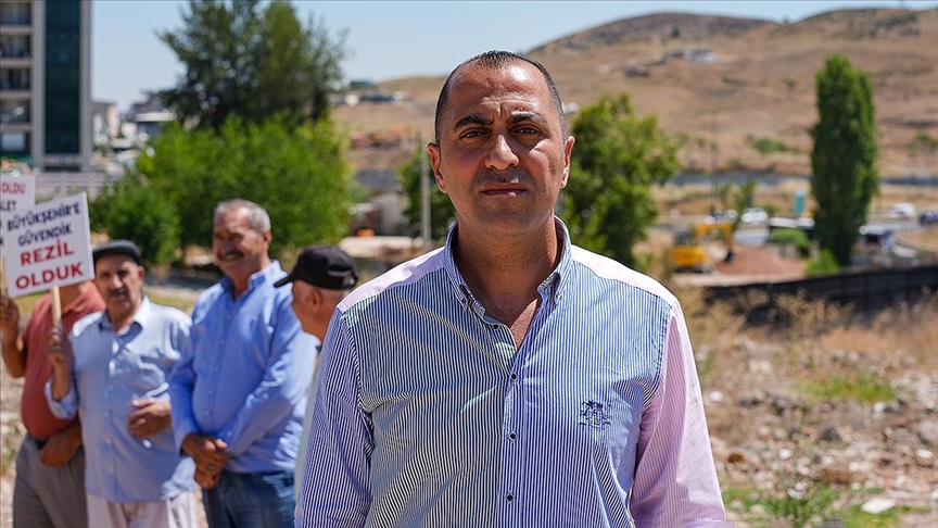 İzmir'deki kentsel dönüşüm hak sahipleri mağduriyetlerinin giderilmesini bekliyor