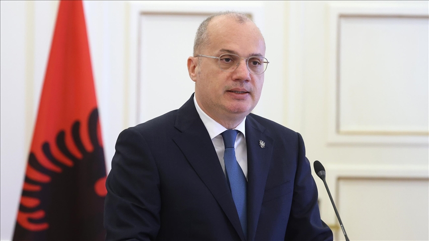 Hasani për 30-vjetorin e gjenocidit në Srebrenicë: Shqipëria qëndron në solidaritet me BeH-në për kujtesën