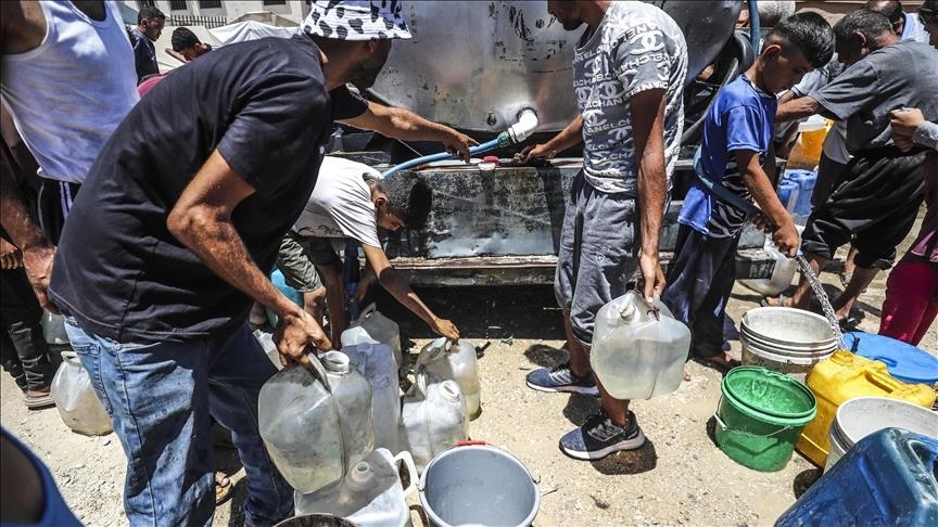 UN deems 'unacceptable' that Gazans have to choose between getting 'shot or fed'
