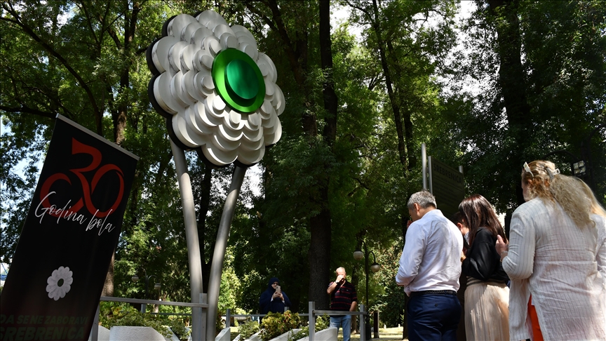 Çairi përkujton viktimat e gjenocidit të Srebrenicës