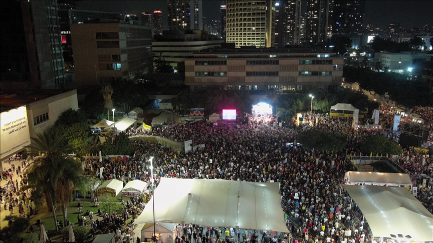 Thousands of Israelis protest in Tel Aviv to demand prisoner swap deal