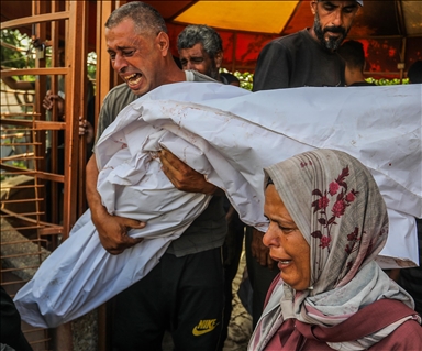 Najmanje 66 Palestinaca, uključujući blizu 30 tražitelja pomoći, ubijeno je u novim izraelskim napadima u Gazi