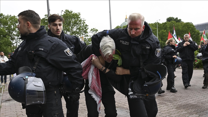 Gjermani, policia ndërhyn me forcë ndaj protestuesve propalestinezë në Berlin