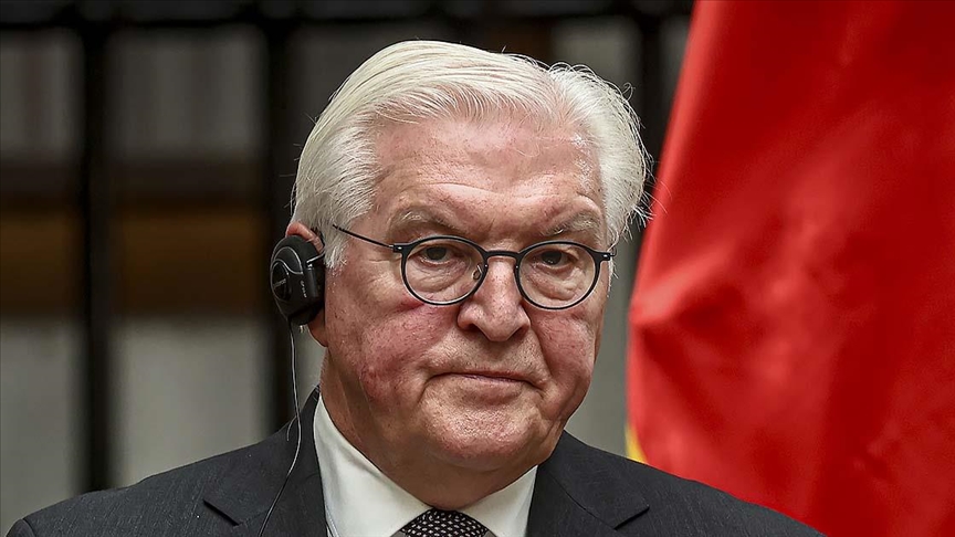 Almanya Cumhurbaşkanı Steinmeier, ülkesinde zorunlu askerliğin uygulanmasından yana olduğunu açıkladı