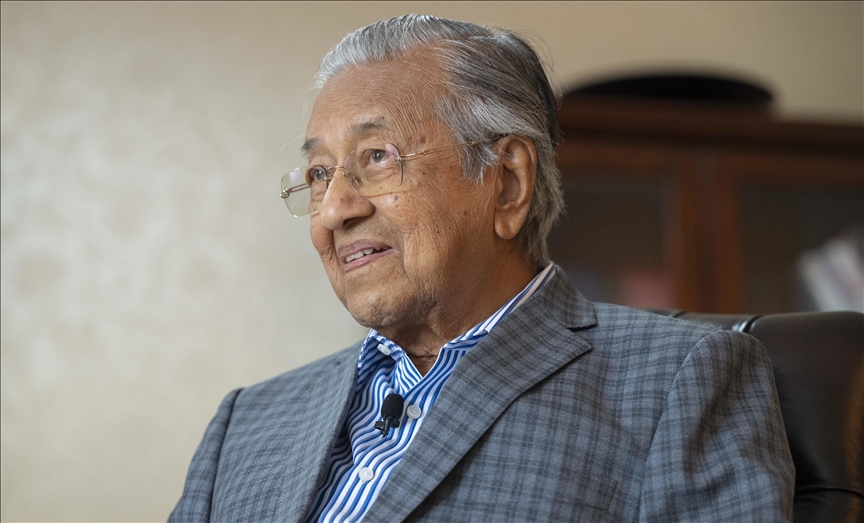 Bivši malezijski premijer Mahathir privremeno hospitaliziran zbog umora tri dana nakon 100. rođendana