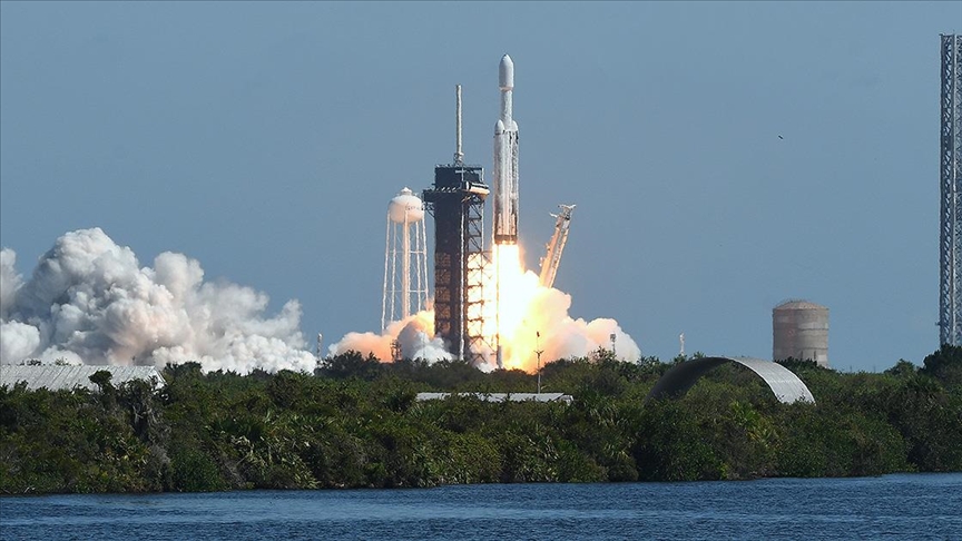 İsrail, Elon Musk'ın SpaceX şirketi aracılığıyla "Dror 1" iletişim uydusunu uzaya fırlattı