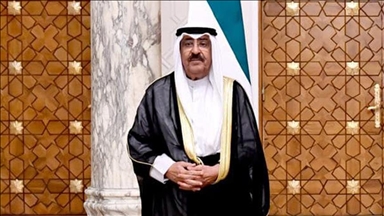 Kuwait’s emir arrives in France on his 1st official visit