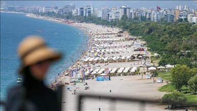 Antalya'da yüksek nem ve sıcak bunalttı