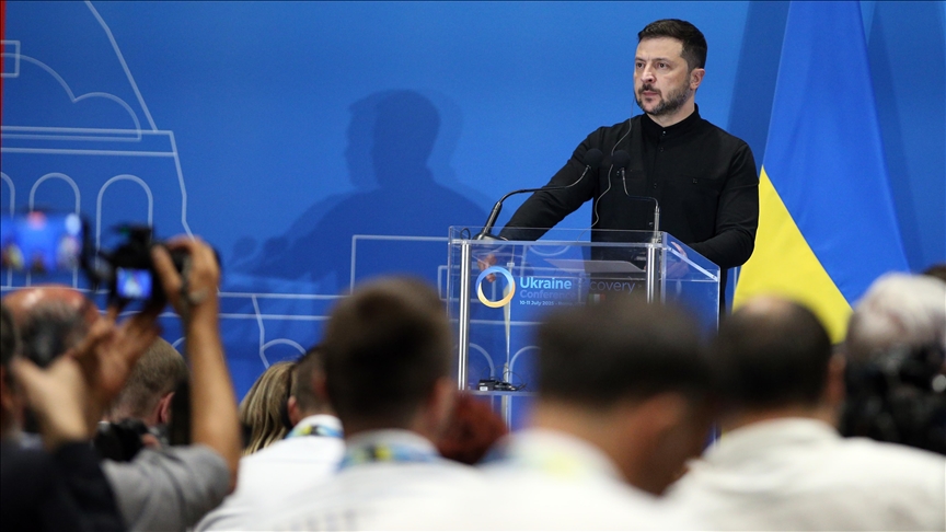 Peace ‘only possible through strength,’ Zelenskyy says after talks with US envoy