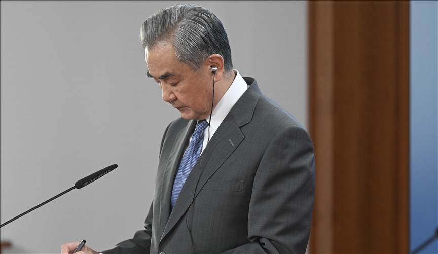 China seeks boosting strategic cooperation with UK
