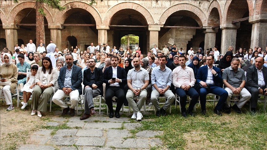 Shkup  mbahet ceremonia e mbylljes dhe ndarja e certifikatave nga shkolla verore e TIKA s