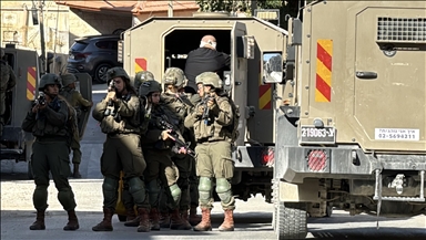 Hamas says it attacked Israeli personnel carrier in southern Gaza