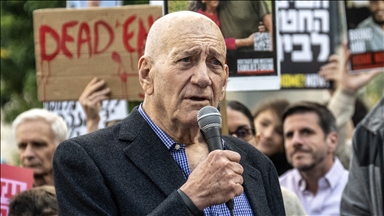 Eski İsrail Başbakanı, Refah'ta planlanan "insani yardım kentini "toplama kampına benzetti