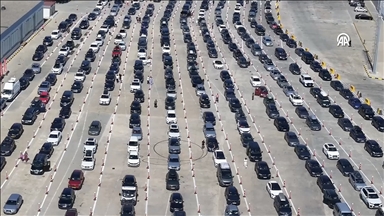 Kapıkule'de tek günde 62 bin 263 yolcu girişiyle rekor kırıldı