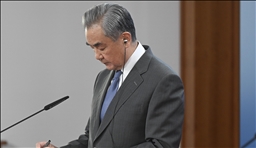 China seeks boosting strategic cooperation with UK