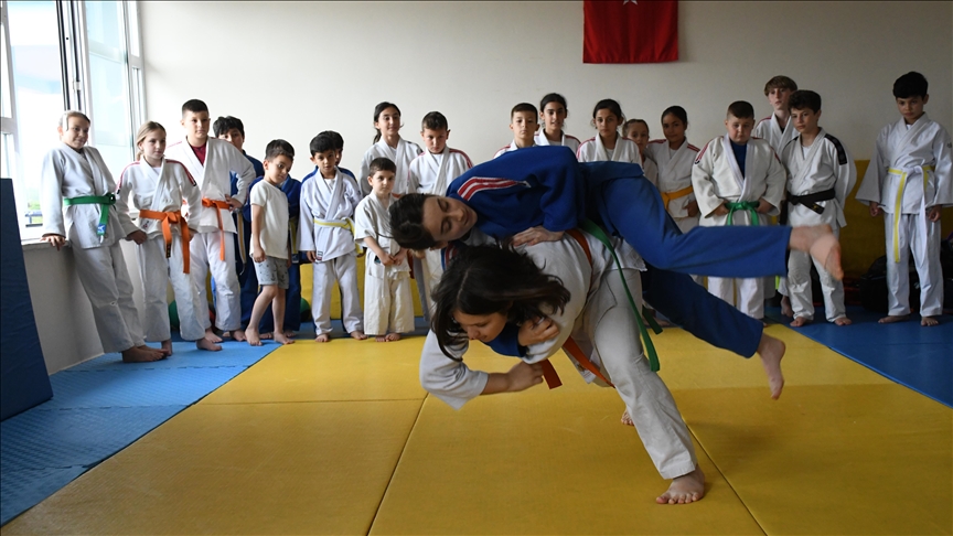 Düzce'nin 19 bin nüfuslu ilçesi bireysel branşlarda başarılı sporcular yetiştiriyor