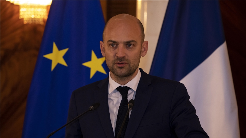 France signals reapplying embargoes on Iran if no tangible nuclear deal achieved