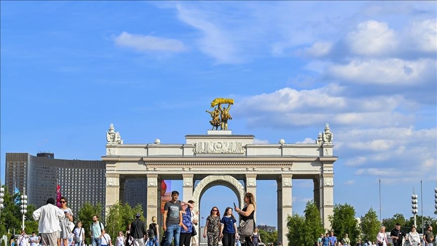 Vendet e BE-së lëshojnë një numër të madh vizash turistike për rusët pavarësisht sanksioneve
