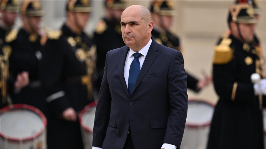 Romanian government survives no-confidence vote; secures approval for fiscal reform