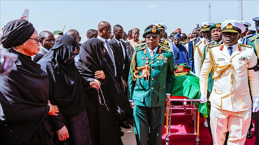 Eski Nijerya Devlet Başkanı Buhari, son yolculuğuna uğurlandı