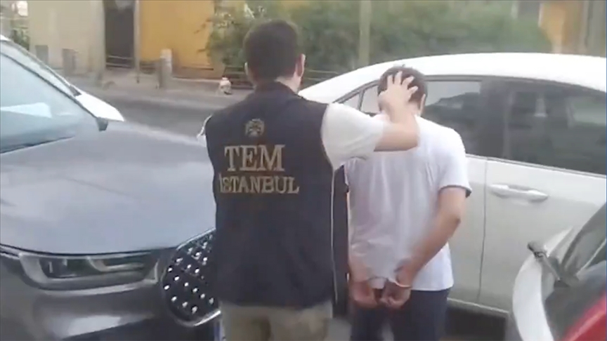İstanbul ve İzmir merkezli 64 ildeki FETÖ operasyonunda 306 şüpheli yakalandı