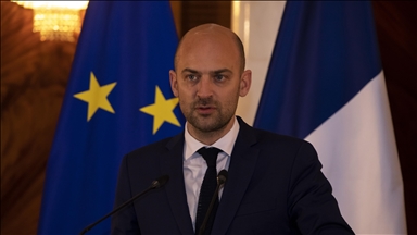 France signals reapplying embargoes on Iran if no tangible nuclear deal achieved 