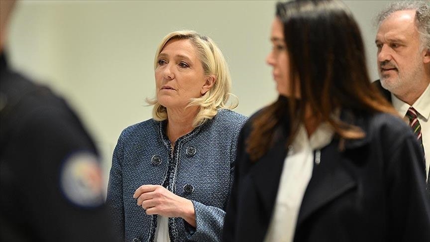 Vrhovni sud EU- naložio kćerkama Le Pen da vrate 326.000 dolara Evropskom parlamentu