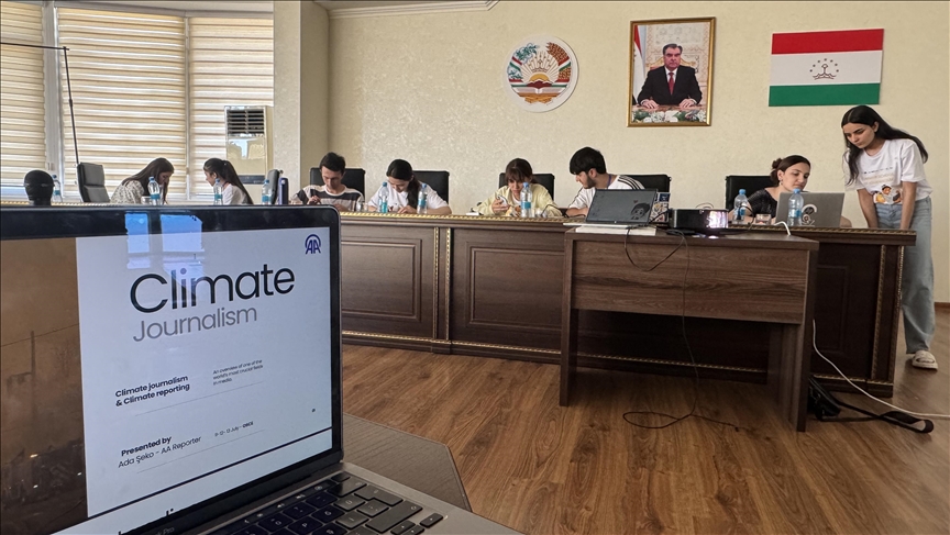 AGİT'in Gazetecilik Yaz Okulu'nda AA'dan iklim ve çevre haberciliği eğitimi