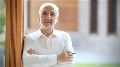 Yazar Muammer Karadeniz, Anadolu'nun kültürel zenginliğini efsanelerle anlatıyor