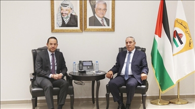 نائب عباس يبحث مع قنصل فرنسا الاستعداد لمؤتمر الاعتراف بفلسطين