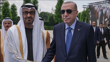 الرئيس أردوغان يستقبل نظيره الإماراتي في أنقرة