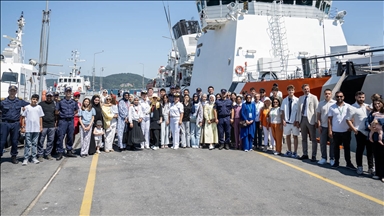 Anadolu'dan gelen şehit çocukları TCSG-Güven Gemisi'yle İstanbul Boğazı'nı gezdi