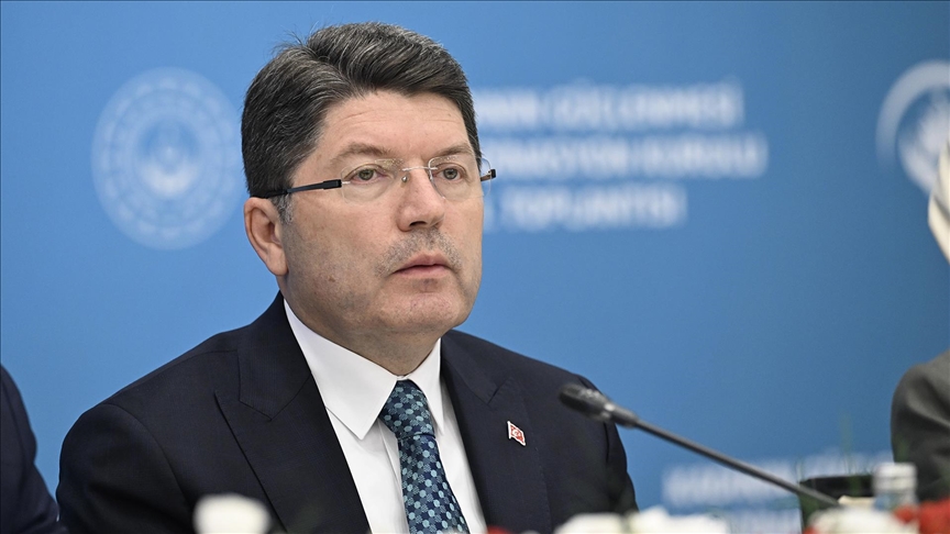 Adalet Bakanı Tunç'tan, 20 bin personel alımına ilişkin paylaşım