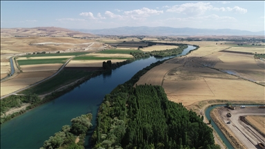 Muş'taki sulama projesiyle 780 bin dekar araziye "can suyu" taşınacak