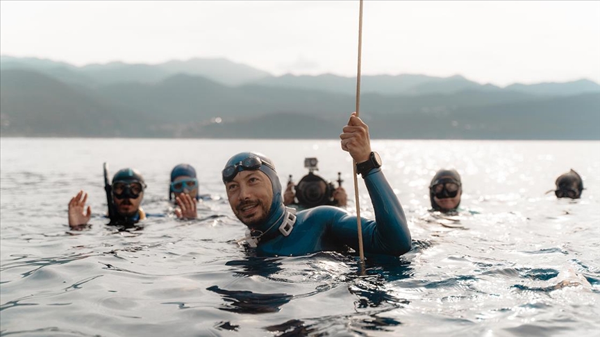 Milli sporcu Görkem Gedik, Serbest Dalış Türkiye Şampiyonası'nda rekor kırdı