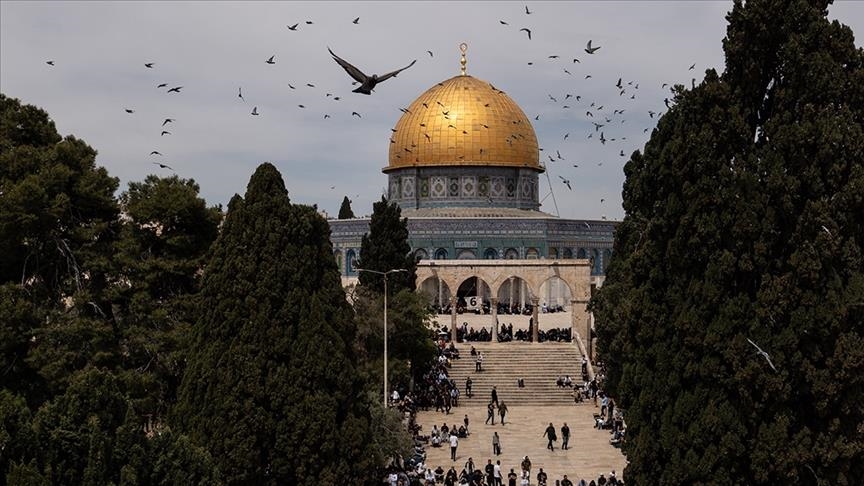 Hamasi u bën thirrje palestinezëve të shkojnë në Xhaminë Al-Aksa