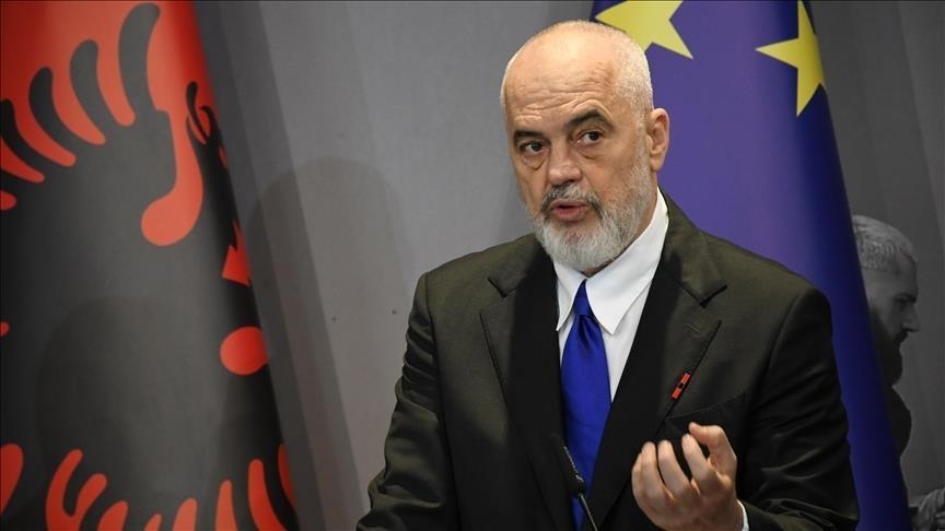 Албанскиот премиер Рама: „Вештачката интелигенција може да стане дел од владата“