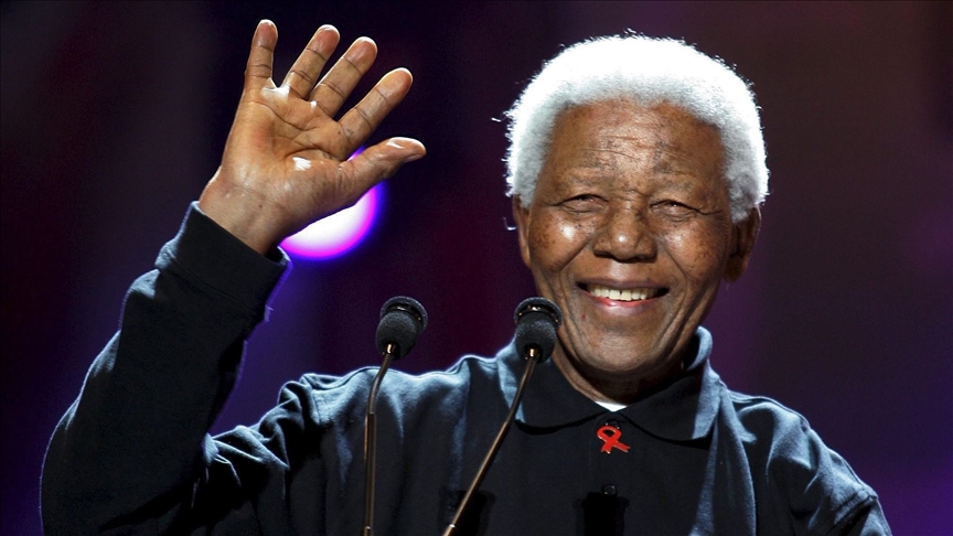 Güney Afrika'yı özgürlüğe kavuşturan lider Mandela doğumunun 107. yılında anılıyor