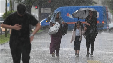 Meteorolojiden Ankara çevresi için gök gürültülü sağanak uyarısı