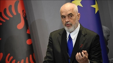 Албанскиот премиер Рама: „Вештачката интелигенција може да стане дел од владата“