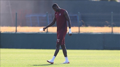 Trabzonsporlu futbolcu Onuachu'nun ayak bileğinde ödem ve yaralanma tespit edildi