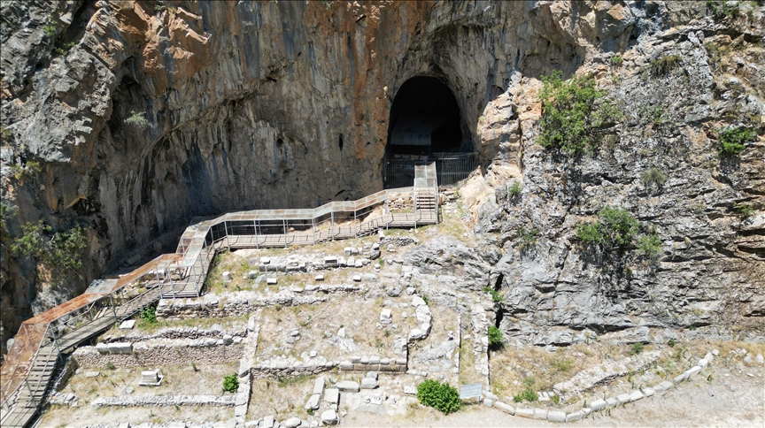 Shpella e Zindanit, lokacion i veçantë për dashamirësit e historisë dhe natyrës