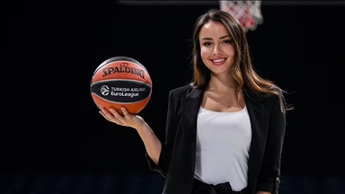 Jelena Todorovic, Brezilya'da bir erkek basketbol takımının ilk kadın başantrenörü oldu 