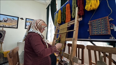 Köyünün coğrafi işaretli halısını gelecek kuşaklara aktarabilmek için mücadele ediyor