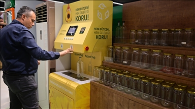Tarım Kredi Marketlerindeki dolum istasyonlarıyla fazladan ambalaj kullanımının önüne geçiliyor
