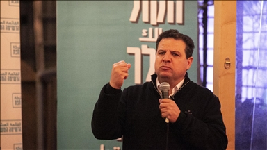 Far-right Israelis assault Arab lawmaker Ayman Odeh near Tel Aviv