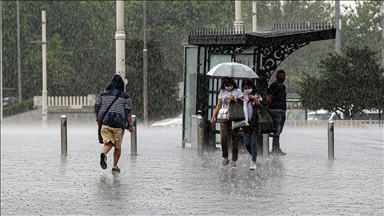 Meteorolojiden bazı iller için gök gürültülü sağanak uyarısı